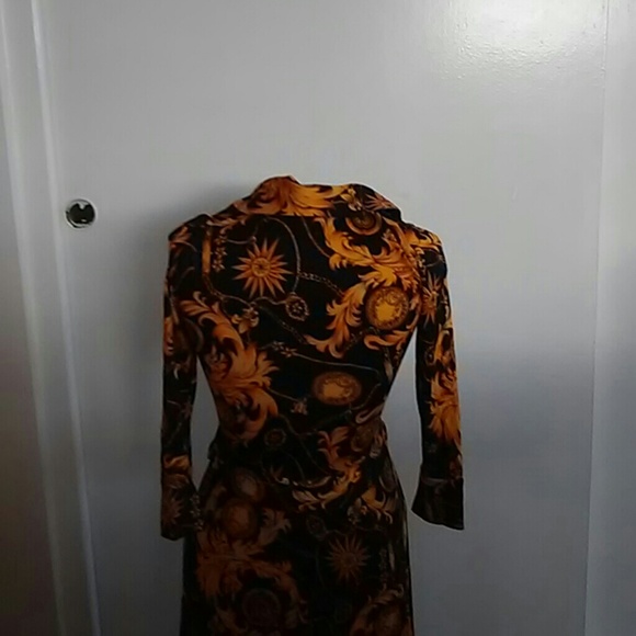 Cute Gold/Black Wrap dress with tie back. - Picture 2 of 2